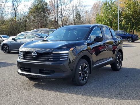 New 2026 Nissan Kicks SV w/ SV Premium Package image 2