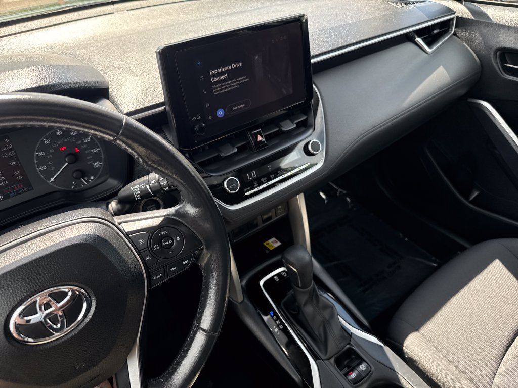 Used 2023 Toyota Corolla Cross LE w/ Moonroof Package AWD/4WD image 21