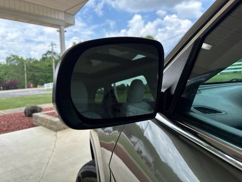 Used 2020 Jeep Cherokee Limited AWD/4WD image 36