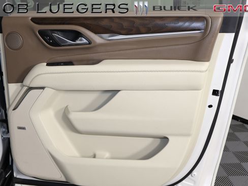 Used 2021 GMC Yukon XL Denali image 18