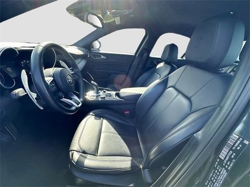 Used 2023 Alfa Romeo Giulia Sprint image 19