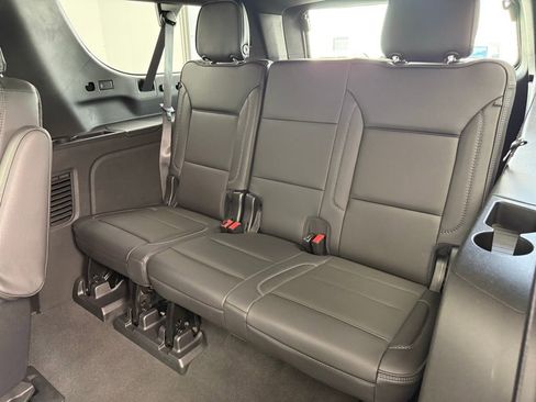 Used 2021 GMC Yukon XL Denali w/ Denali Premium Package AWD/4WD image 42
