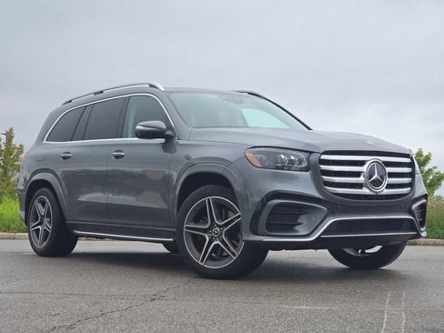 Certified 2026 Mercedes-Benz GLS 450 4MATIC image 2