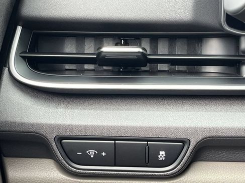 New 2026 Kia Carnival EX FWD image 18