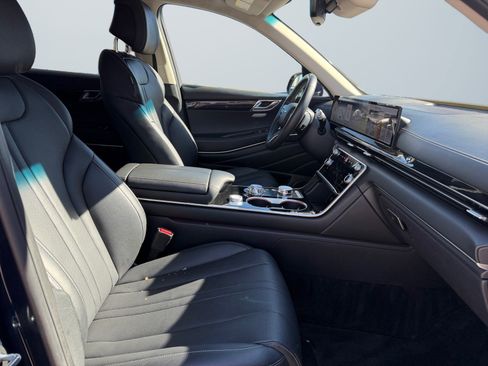 Used 2025 Genesis GV80 2.5T Standard image 18