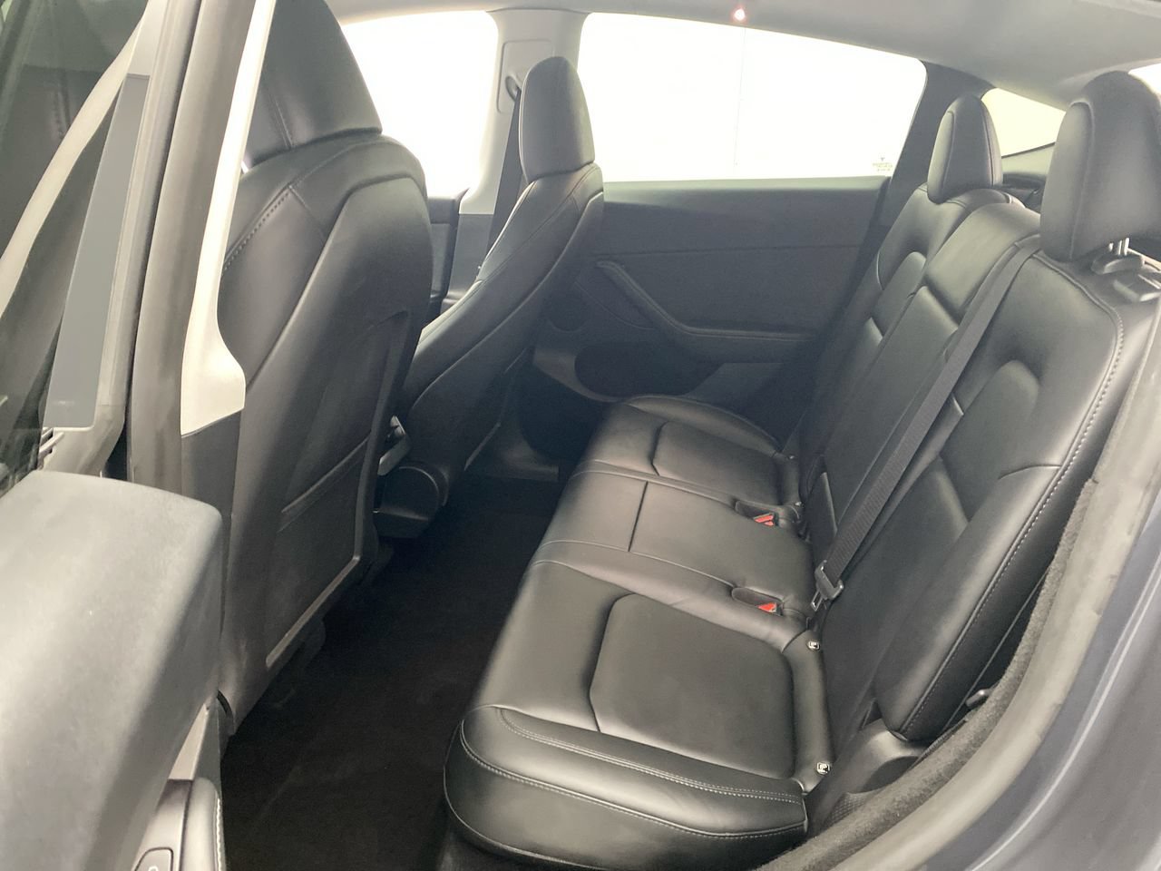 Used 2023 Tesla Model Y Long Range AWD/4WD image 26