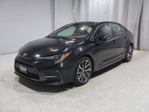 Used 2021 Toyota Corolla SE w/ SE Premium Package FWD image 5