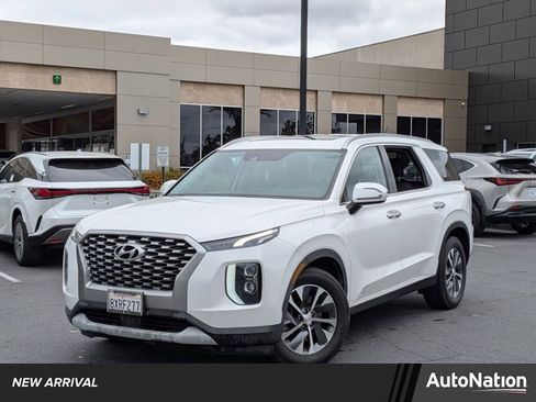 Used 2022 Hyundai Palisade SEL image 1