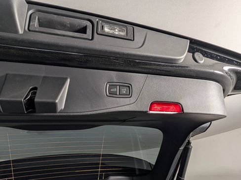 New 2026 Porsche Cayenne Turbo AWD/4WD image 18