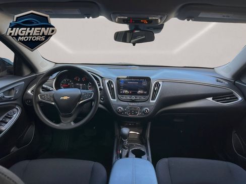 Used 2025 Chevrolet Malibu LT image 21