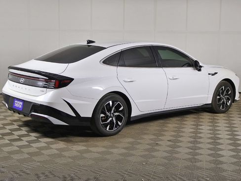 Certified 2024 Hyundai Sonata SEL AWD/4WD image 9