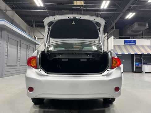 Used 2010 Toyota Corolla FWD image 9