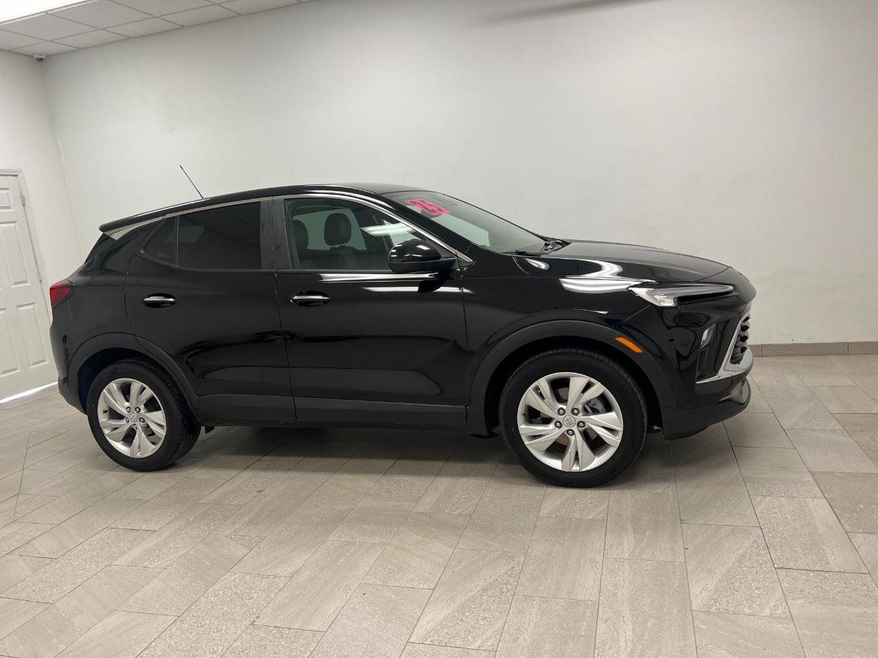 Used 2025 Buick Encore GX Preferred FWD image 11