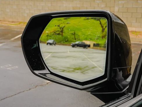 Certified 2024 Cadillac Escalade Sport image 15