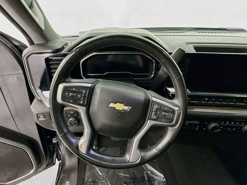 Used 2024 Chevrolet Silverado 2500 LT w/ Convenience Package AWD/4WD image 12