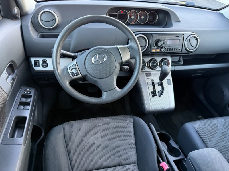 Used 2013 Scion xB FWD image 16