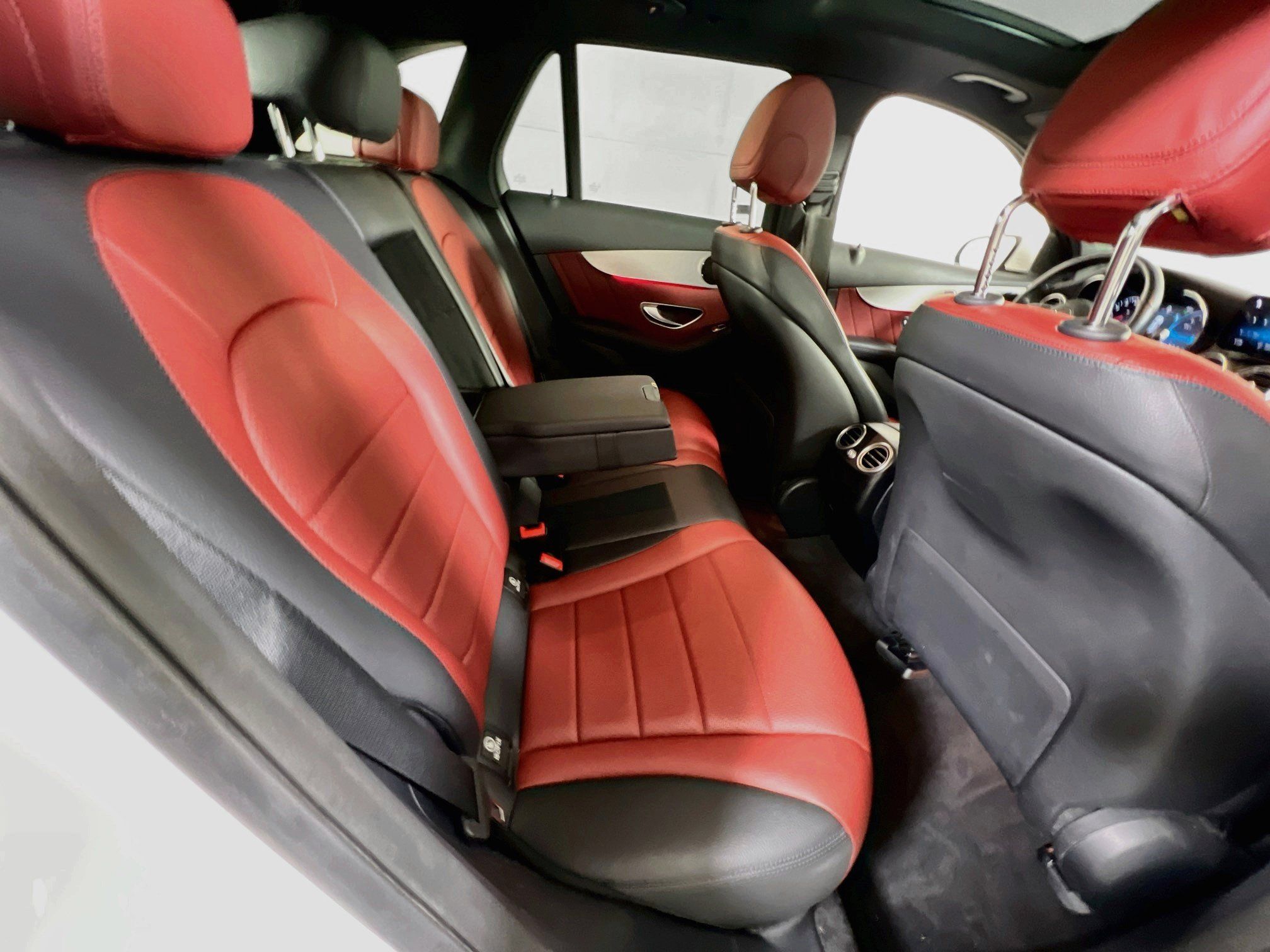 Used 2022 Mercedes-Benz GLC 300 4MATIC image 26