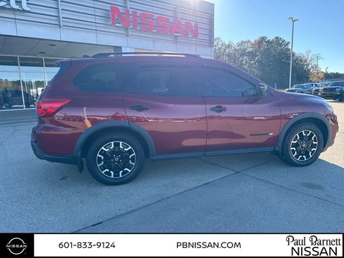 Used 2020 Nissan Pathfinder SL image 15