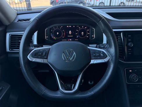Used 2023 Volkswagen Atlas SEL Premium image 12