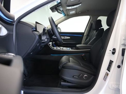 New 2026 Genesis GV70 2.5T image 18