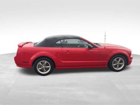 Used 2006 Ford Mustang Convertible image 6