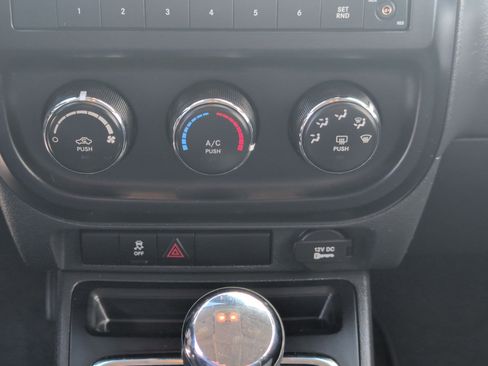 Used 2016 Jeep Compass Sport w/ Power Value Group image 21