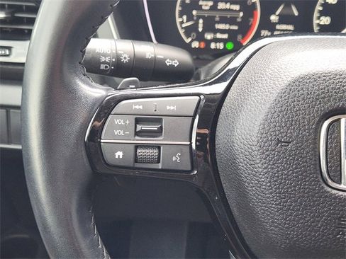 Used 2023 Honda Pilot Touring image 29