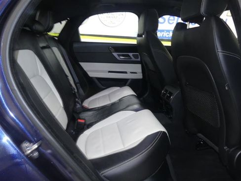 Used 2017 Jaguar XF R-Sport image 24