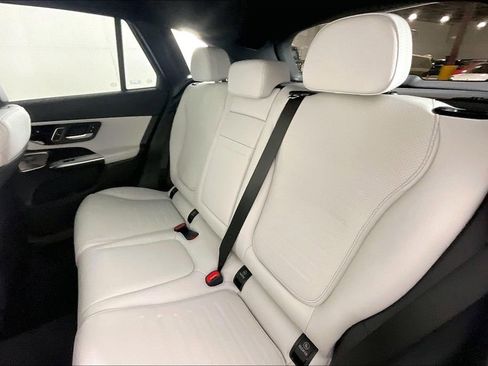 Used 2026 Mercedes-Benz GLC 300 4MATIC image 10