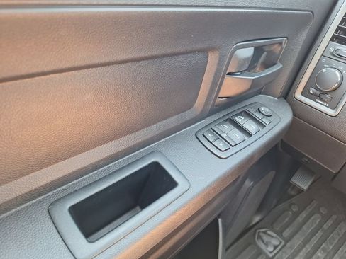 Used 2017 RAM 2500 Tradesman w/ Chrome Appearance Group RWD image 16
