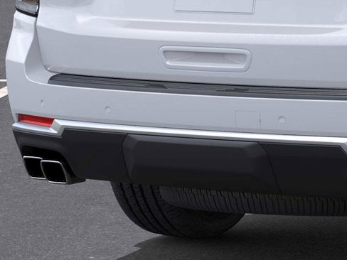 New 2026 Chevrolet Suburban High Country image 14