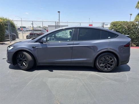 Used 2022 Tesla Model X AWD/4WD image 3