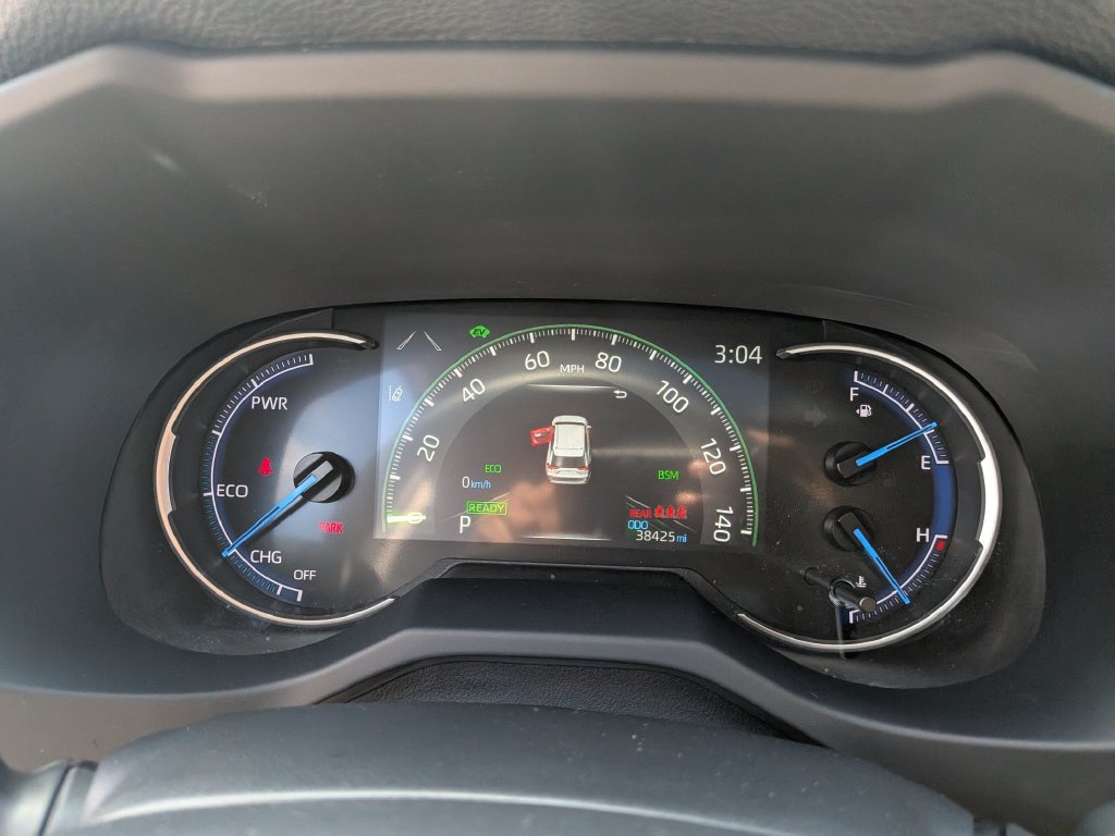Used 2025 Toyota RAV4 XLE Premium AWD/4WD image 16