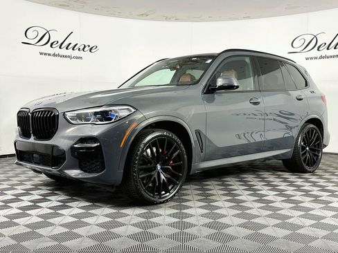 Used 2022 BMW X5 M50i w/ Executive Package AWD/4WD image 3