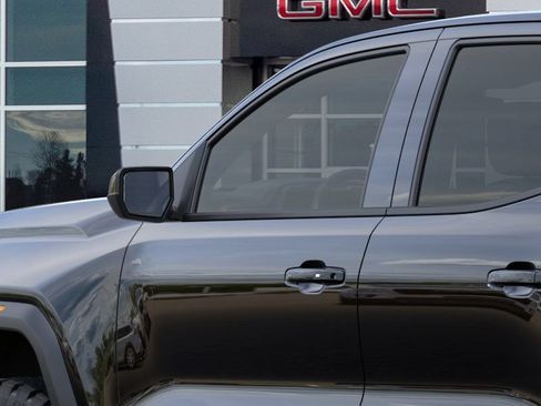 New 2026 GMC Canyon AT4 w/ AT4 Premium Package AWD/4WD image 15