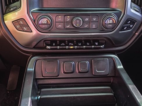 Used 2015 Chevrolet Silverado 3500 LTZ AWD/4WD image 18