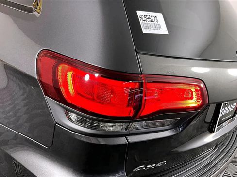 Used 2017 Jeep Grand Cherokee Trailhawk image 27