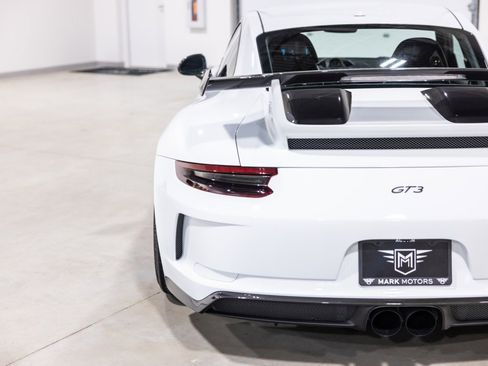 Used 2018 Porsche 911 GT3 image 8