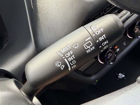 Certified 2026 Honda HR-V LX image 18