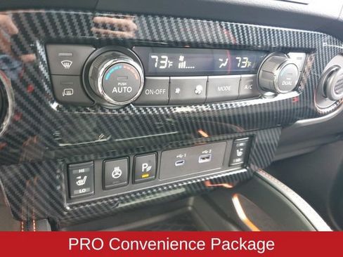 Used 2023 Nissan Frontier PRO-4X w/ Pro Convenience Package AWD/4WD image 15