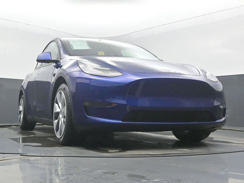 Used 2020 Tesla Model Y Long Range image 24
