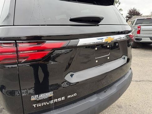 Used 2023 Chevrolet Traverse LT w/ LT Premium Package AWD/4WD image 28