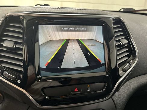 Used 2022 Jeep Cherokee Limited w/ Elite Package AWD/4WD image 15