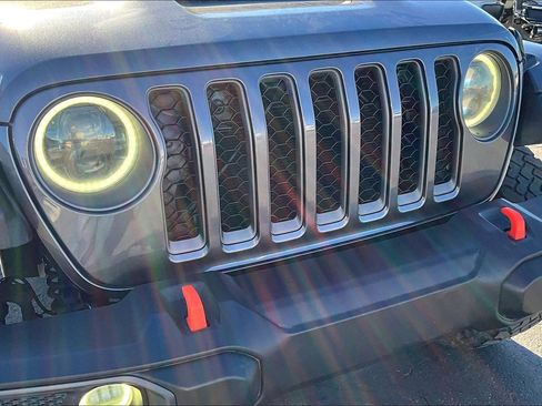 Used 2023 Jeep Gladiator Mojave w/ Cold Weather Group image 33