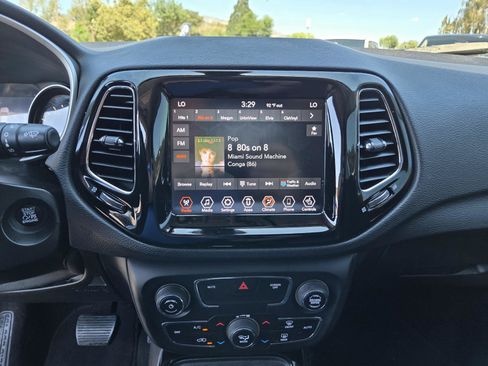 Used 2020 Jeep Compass Limited FWD image 26