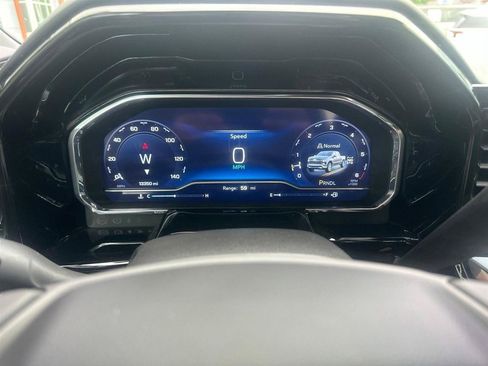 Used 2024 Chevrolet Silverado 1500 LT w/ Z71 Off-Road Package AWD/4WD image 27