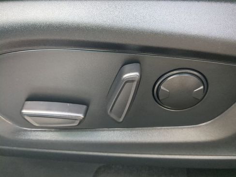 Certified 2022 Ford Explorer Limited w/ Equipment Group 301A image 30