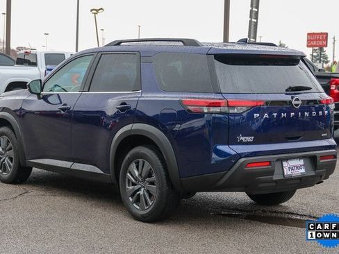 Used 2025 Nissan Pathfinder SV image 5