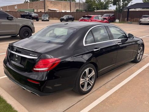 Used 2017 Mercedes-Benz E 300 4MATIC image 8
