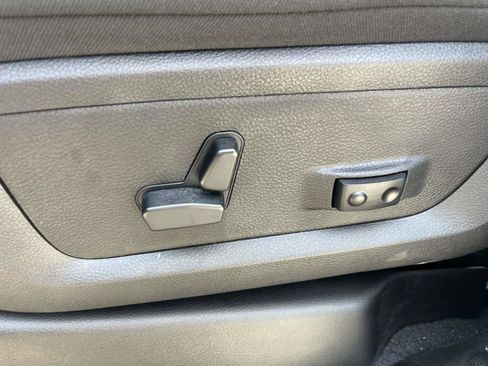 Used 2025 RAM 2500 Big Horn image 9